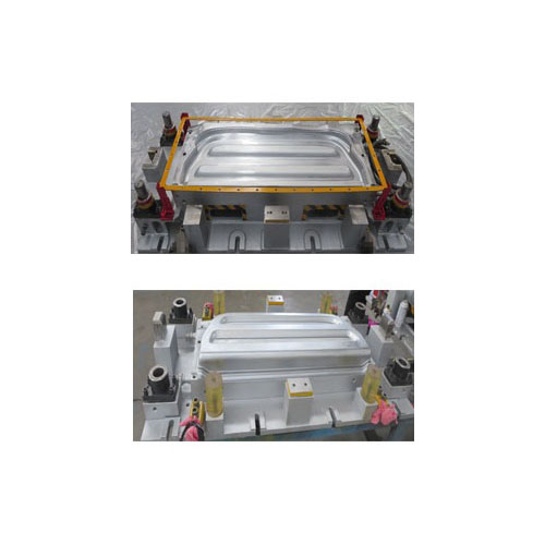 Формовочная и вырубная матрица для вешалок