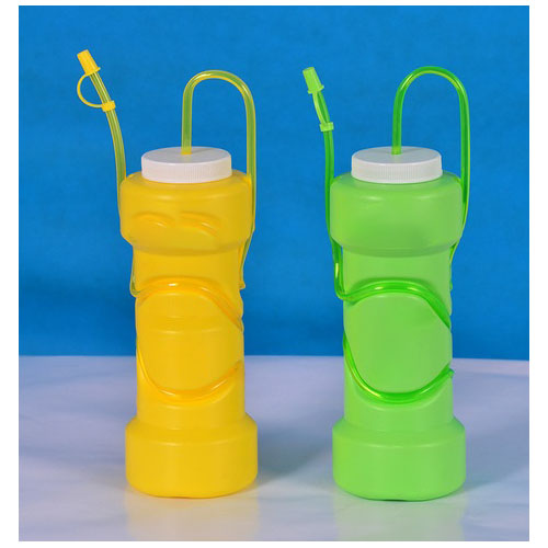 легкая бутылка с трубочкой, изготовленная методом выдувного формования